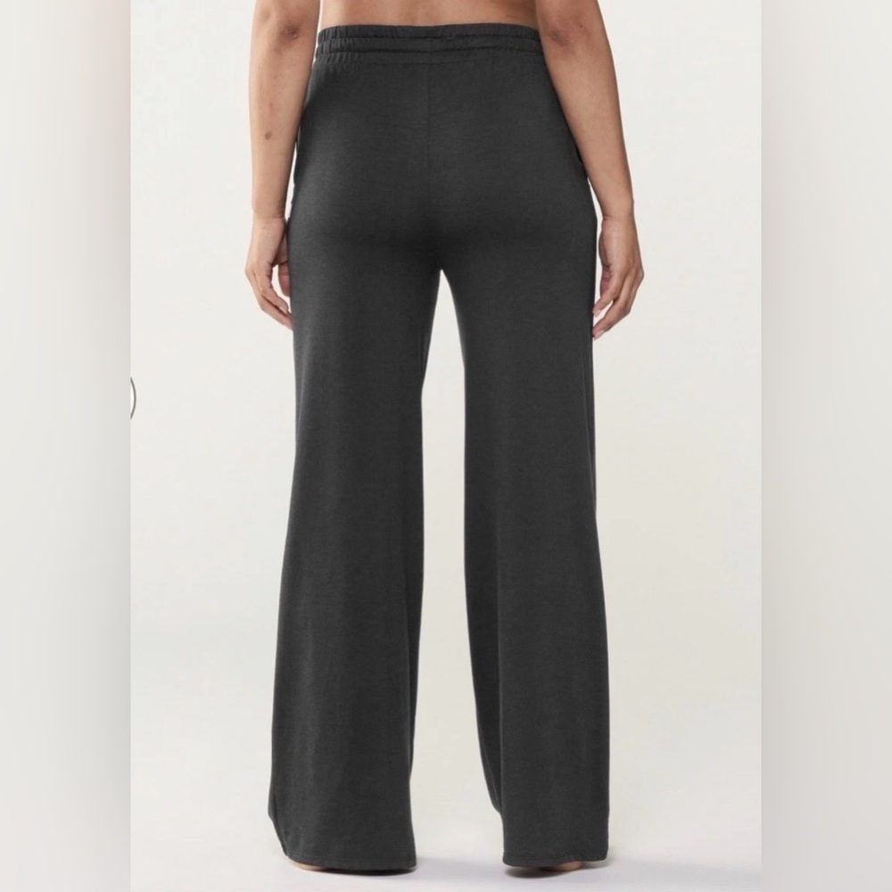 Vuori Halo Essential Wide Leg Pants Women's Size Medium Heather Grey - Picture 9 of 9